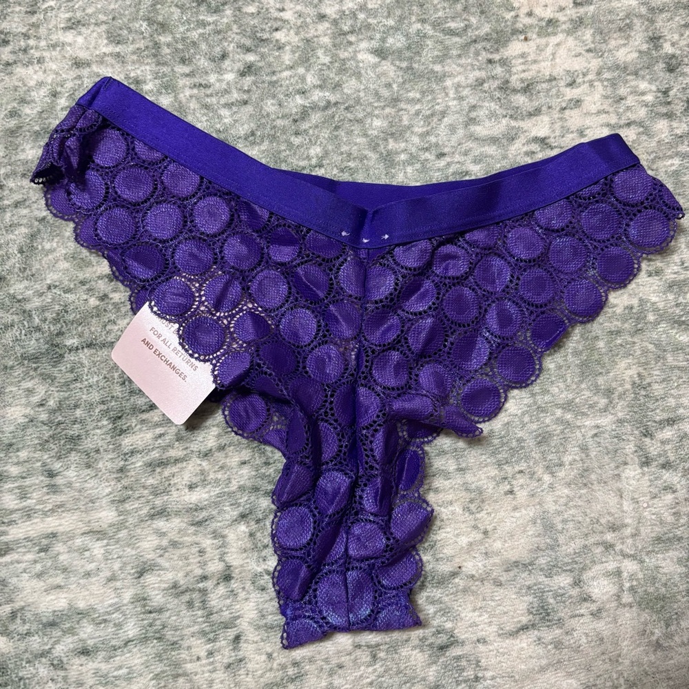 Mod on the moon brief